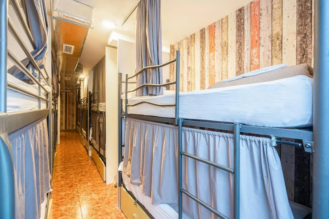 Casa Barcelo Camp Nou Barcelona Hostel L'Hospitalet de Llobregat