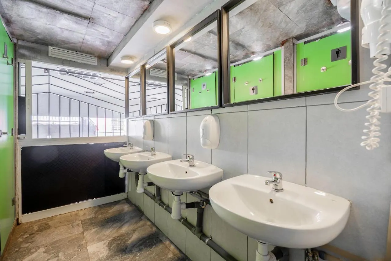 Casa Barcelo Camp Nou Barcelona Hostel L'Hospitalet de Llobregat Spanje
